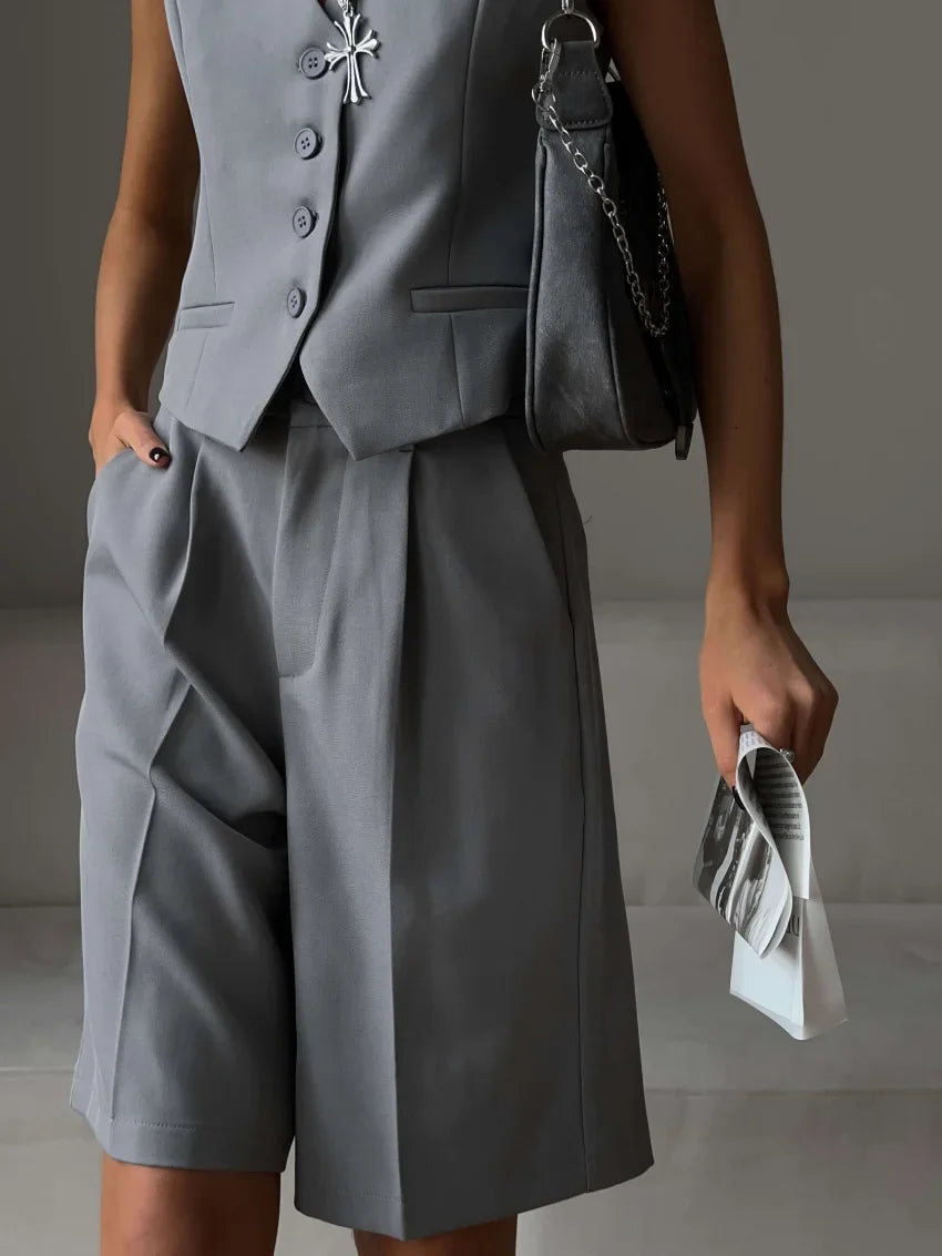 Bronladies Summer Women’s Chic Vest and Shorts Suit – Stylish Two-Piece Office Outfit for Ladies