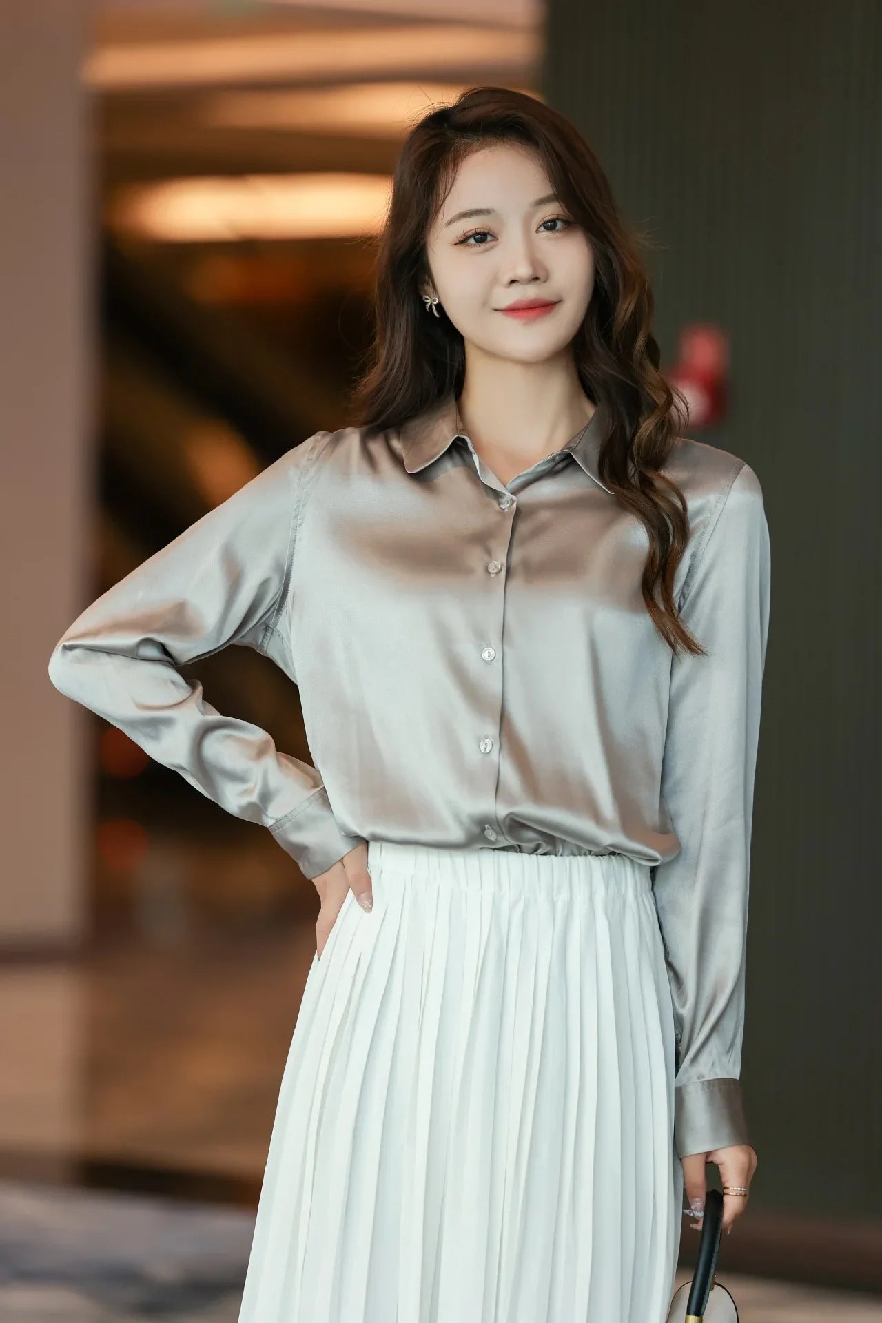Women’s Long-Sleeve Silk Shirt – 19mm Mulberry Satin Blouse, Loose Fit and Versatile – Made with 95% Natural Silk and 5% Spandex