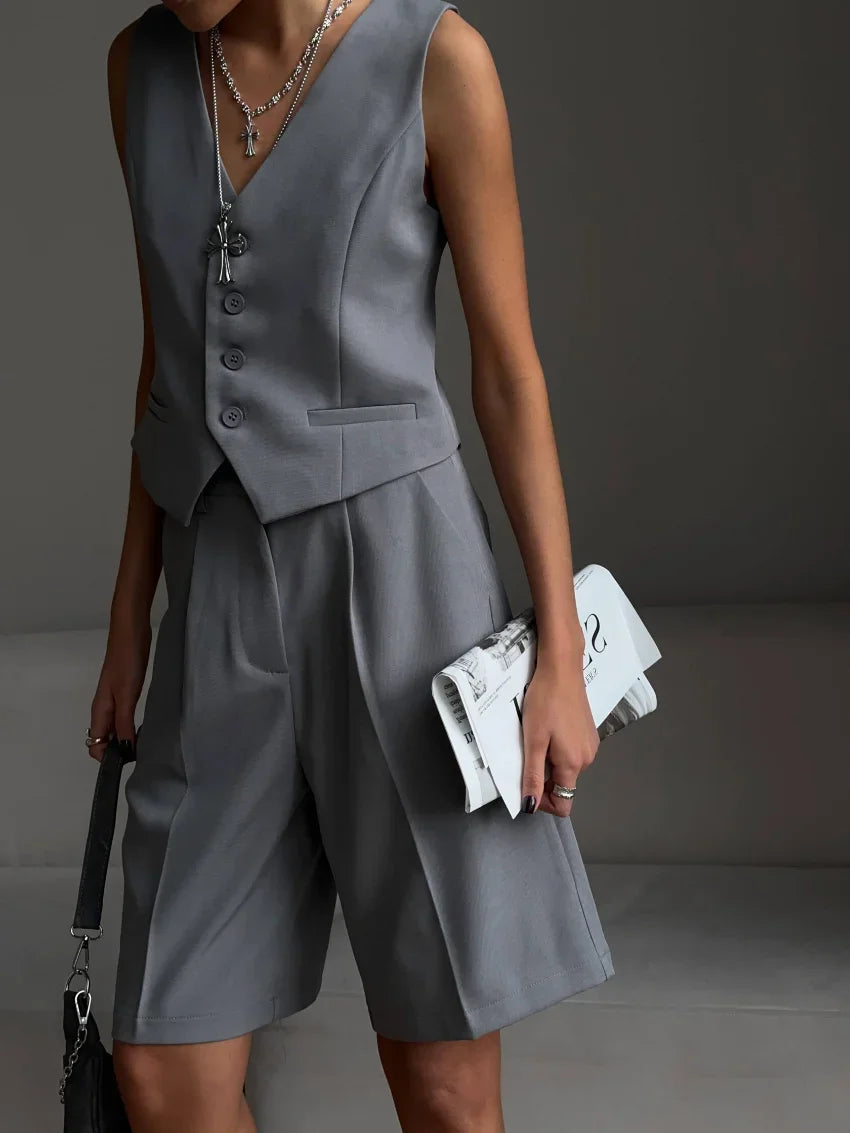 Bronladies Summer Women’s Chic Vest and Shorts Suit – Stylish Two-Piece Office Outfit for Ladies