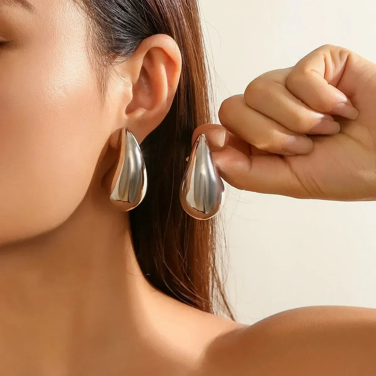 925 Sterling Silver Chunky Teardrop Earrings – 18K Gold Plated Vintage Dome Design | Bold Glossy Hoops for Timeless European Elegance