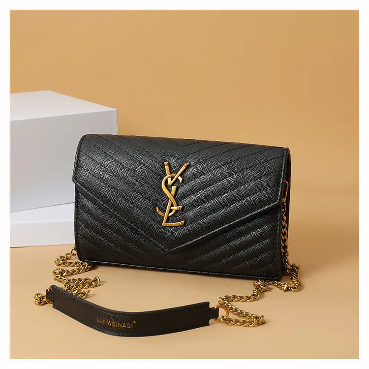 Premium Women's Bags – Elegant Chain Shoulder Bag with Trendy Design – Sophisticated Crossbody Bag for a Timeless Look