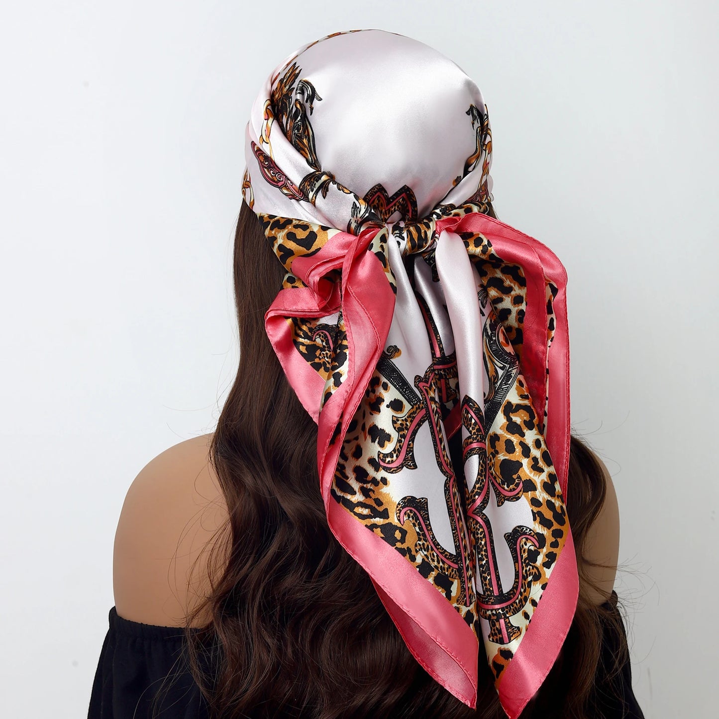 Luxury Brand Silk Scarf – Fashion Satin Foulard Shawl with Leopard Print, 90x90cm Square – Versatile Headscarf, Bandana and Pareo for Women