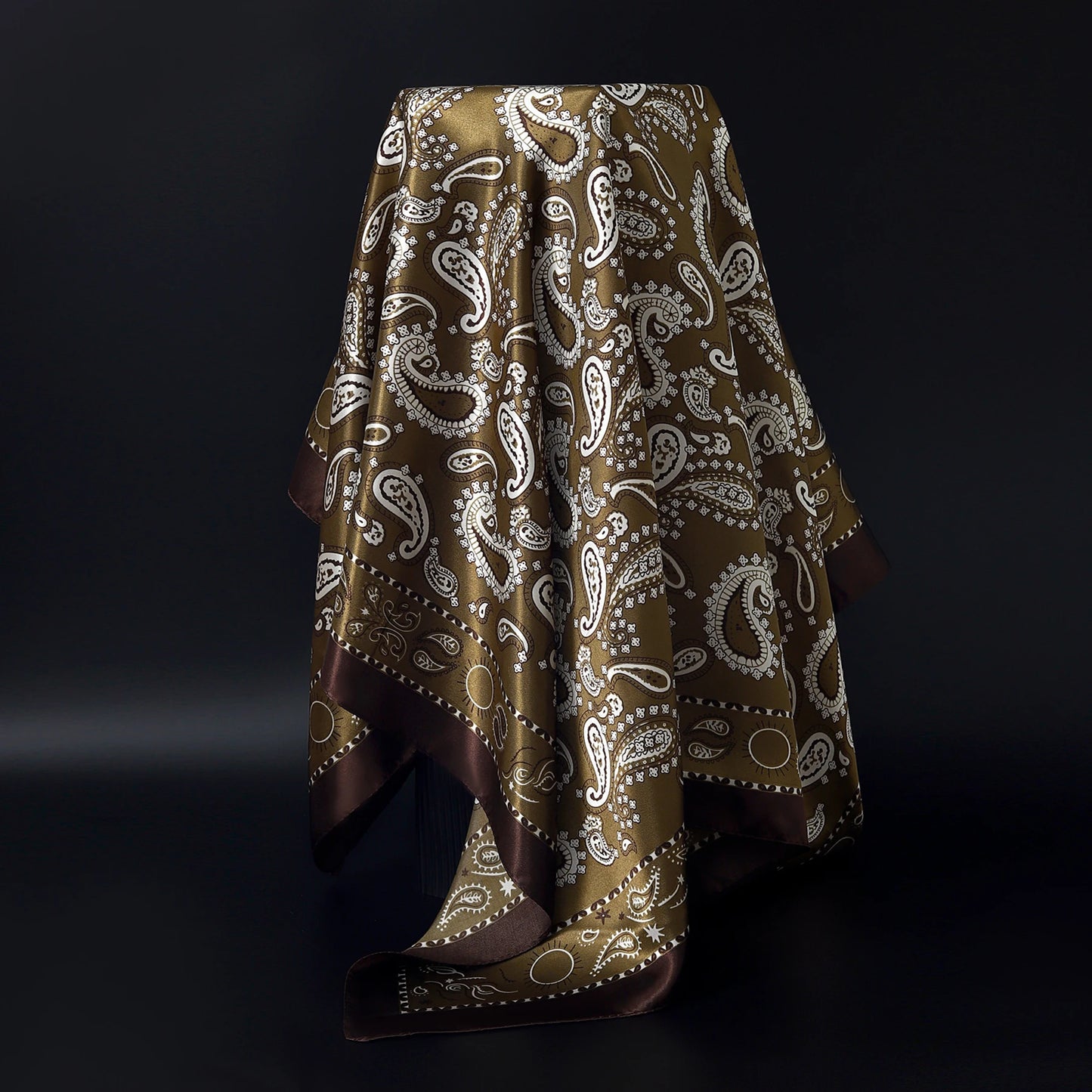 Luxury Brand Silk Scarf – Fashion Satin Foulard Shawl with Leopard Print, 90x90cm Square – Versatile Headscarf, Bandana and Pareo for Women
